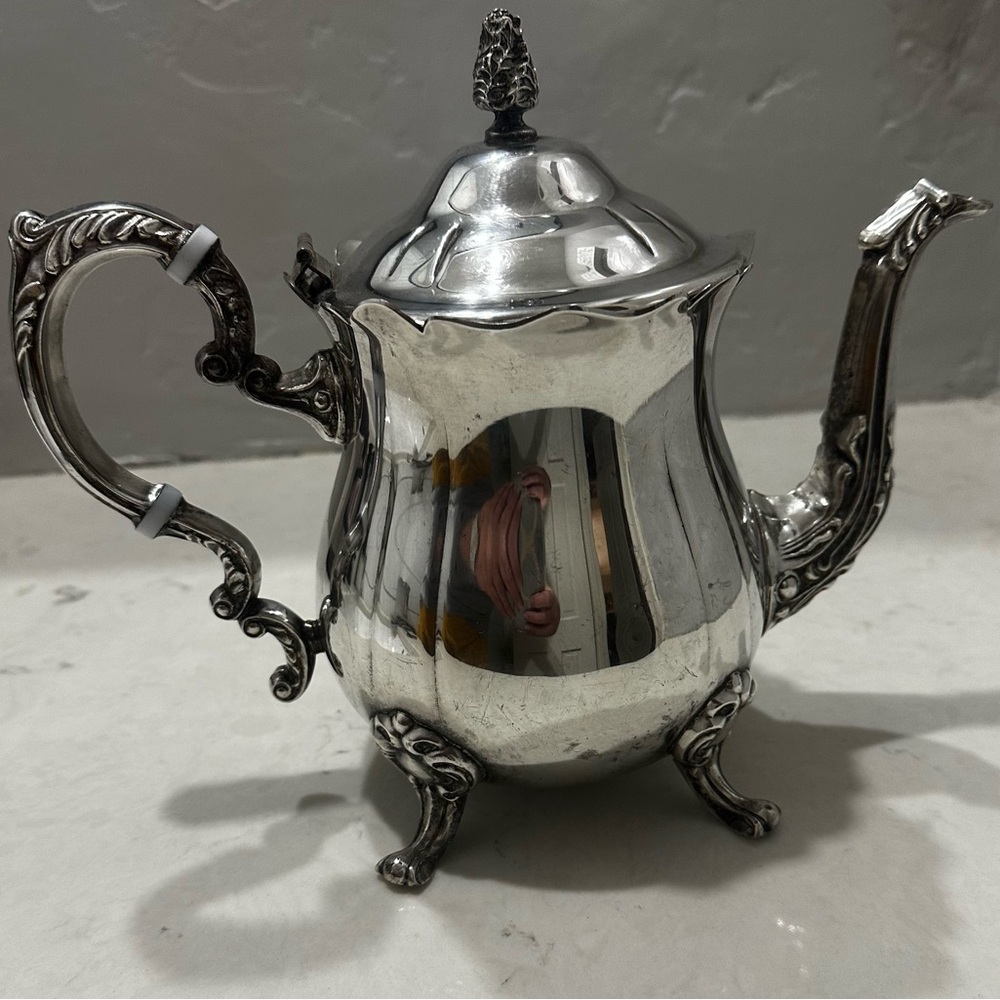 Vintage Leonard Silverplate Ornate Footed Victorian Tea Pot 8"
